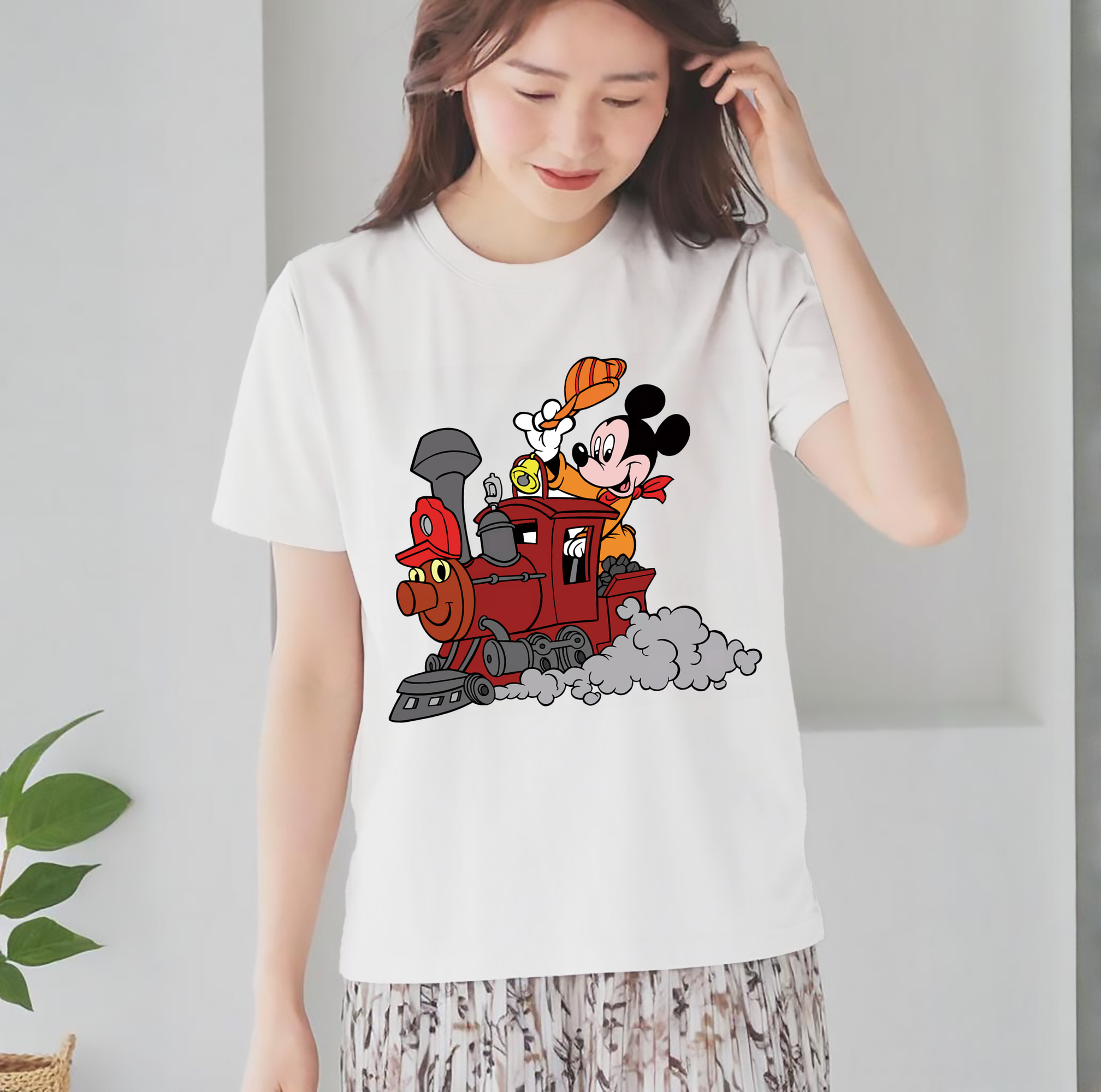 ミッキーマウス Mickey Mouse レディースカジュアルプリントTシャツ（綿100％）