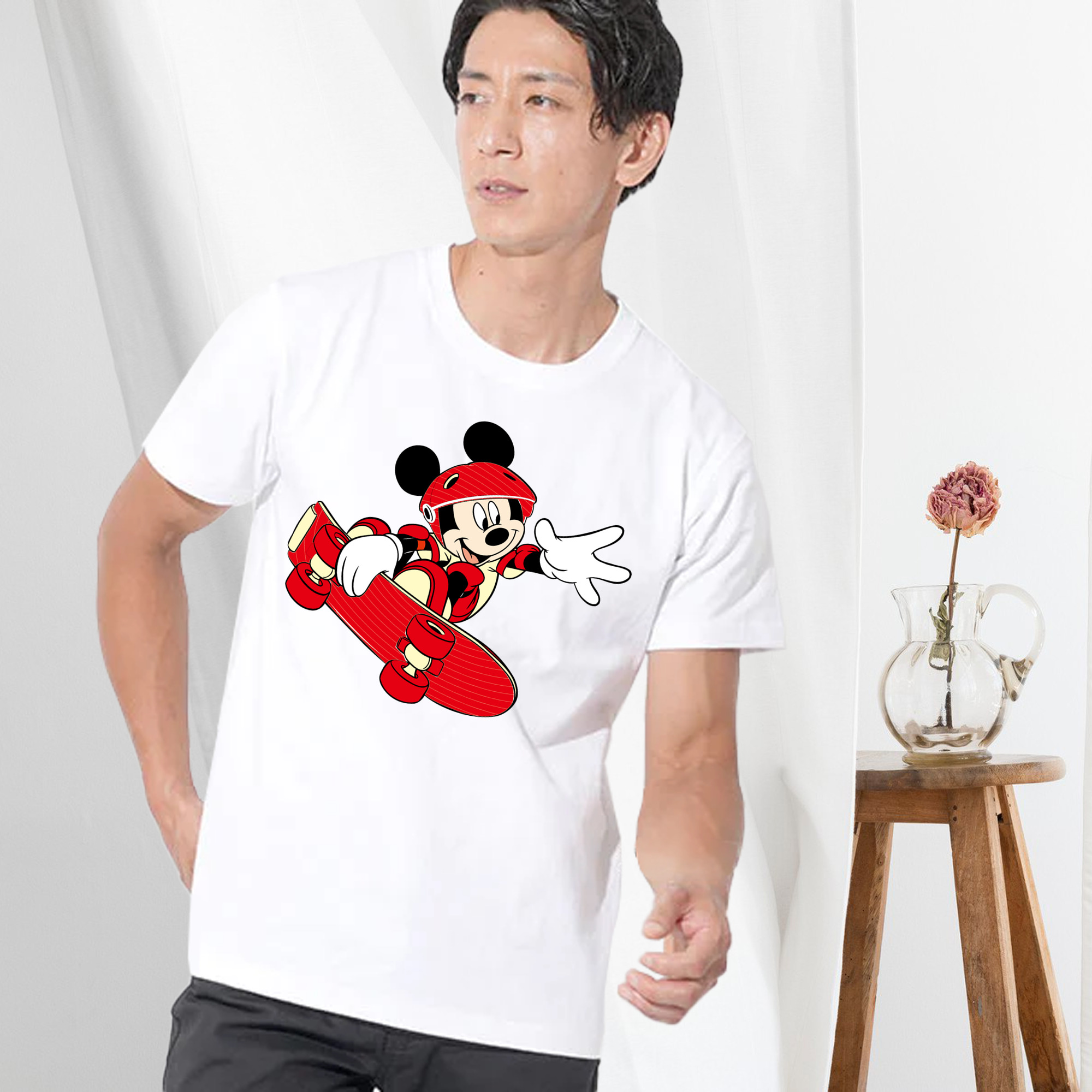 ミッキーマウス Mickey Mouse 綿100％ メンズ半袖Tシャツ｜肌触りやわらか＆通気性