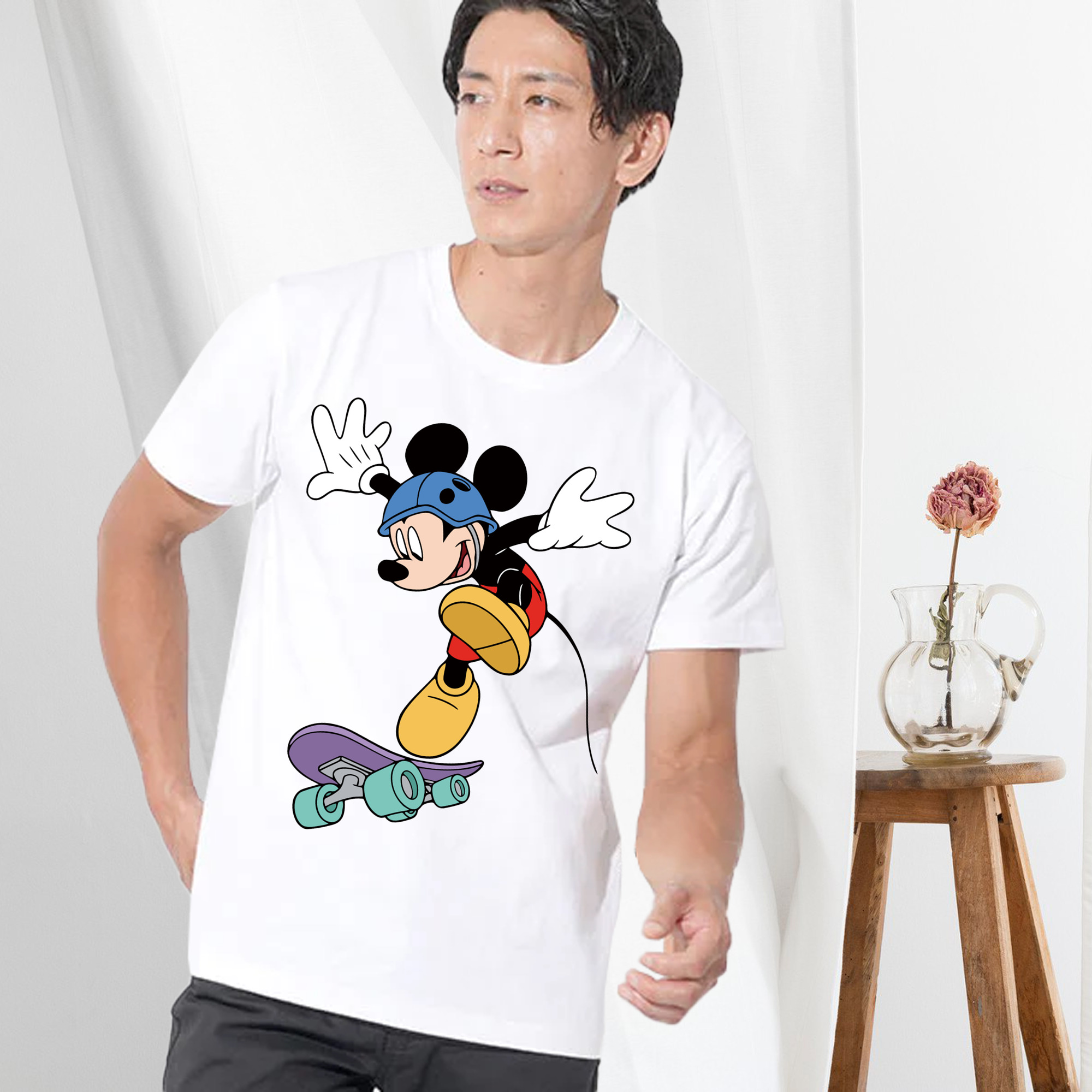 ミッキーマウス Mickey Mouse 綿100％ メンズ半袖Tシャツ｜肌触りやわらか＆通気性
