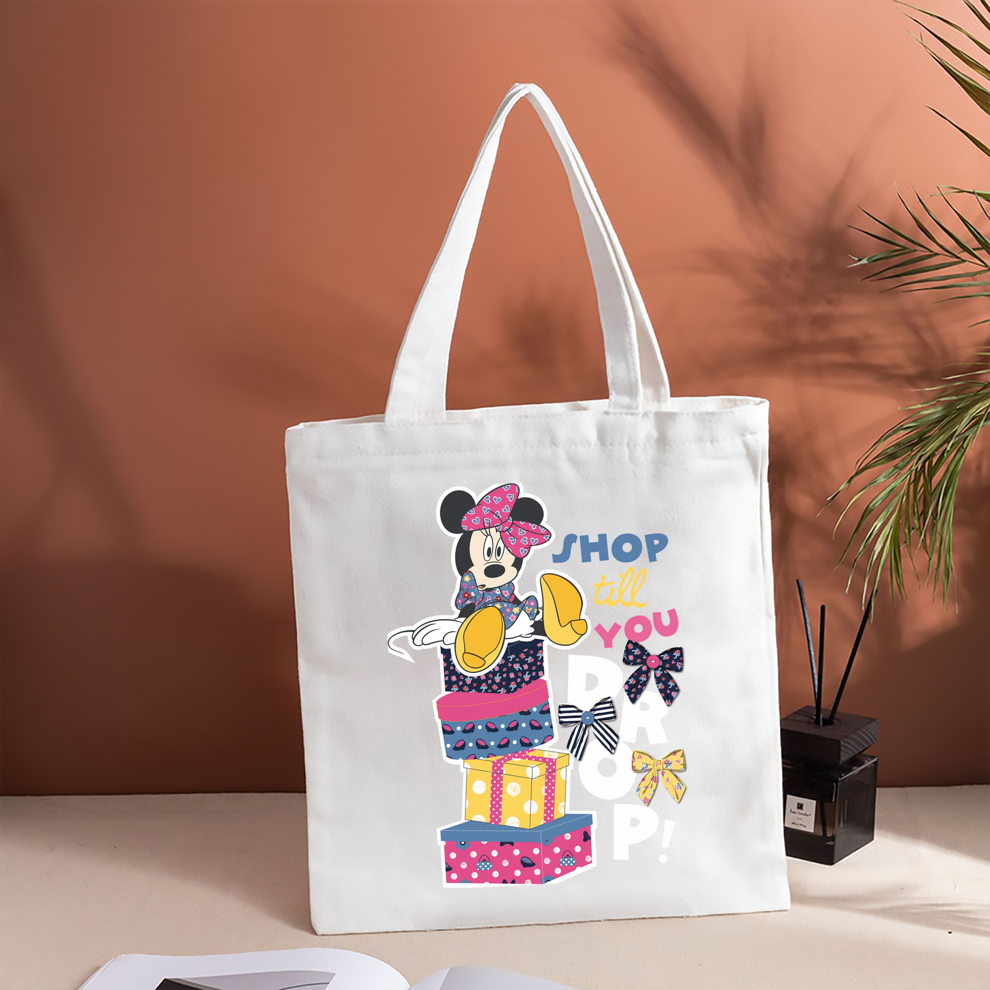 ミッキーマウス Mickey Mouse 縦型キャンバス生地手提げバッグ　トートバッグ